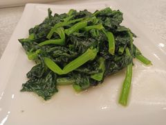 清炒豆苗-梅龙镇酒家(南京西路总店)