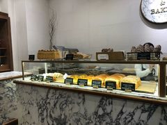 面包甜点陈列柜-WHEAT&BAKER-麥(凯德来福士店)