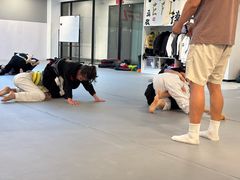-EFL巴西柔术·综合格斗·泰拳·少儿体能训练(虹桥德必馆)