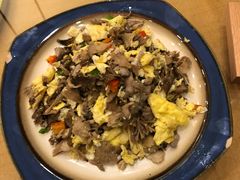 -香巴拉云南餐厅(华莱坞店)