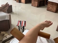 -创新足专业修脚(龙荷路店)