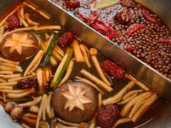 -湊湊火锅·茶憩(南京东路悦荟店)