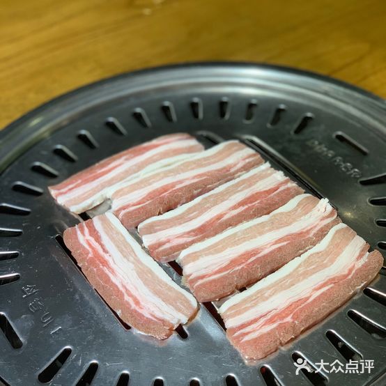 名家烤肉(东泰万华汇店)