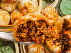 -李与白包子铺(桐梓林店)