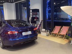 -TESLA 特斯拉(上海太古汇体验店)