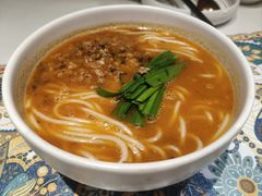 -云海肴·汽锅鸡·云南菜(天山百盛优客店)