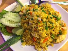 -J Daeng Seafood