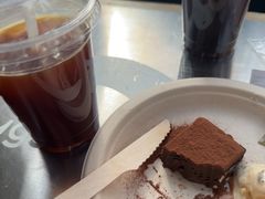 -HUGS coffee(东区店)