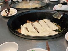 -屯老二农家铁锅炖·行业领军者(梅江店)