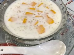 芒果椰汁西米露-广信牛奶甜品世家(台东店)
