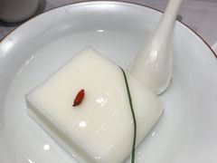 杏仁豆腐-京味斋·北京烤鸭(北京南站洋桥店)