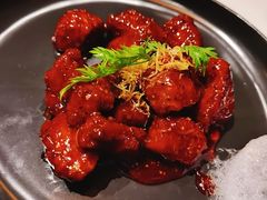 红酒泡沫牛仔粒-荟廷·晶萃(陆家嘴尚悦湾店)