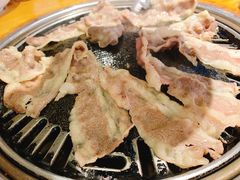 精品牛五花-唯成•韩国炭火烤肉 유성고기