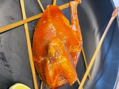 香茅烟熏玻璃乳鸽-韩上楼