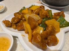 菠萝咕噜肉饭-香港新发烧腊茶餐厅(书城店)