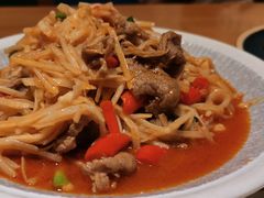 酸笋炒牛肉-山茶云南菜(中关村店)