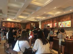 等位区-星巴克臻选(广州沙面店)