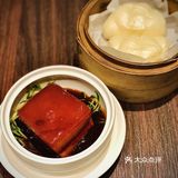 一块肉竟能在口中融化‼️这儿的菜真甜~