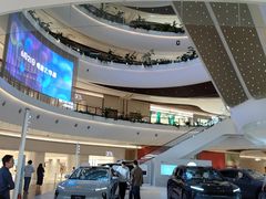 -瑞虹新天地月亮湾