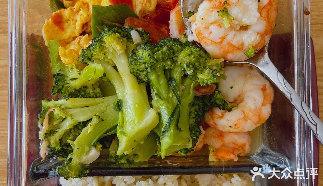 新一轮的便当 最近检查血糖偏高，主食改吃糙米饭了