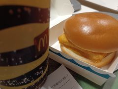 -麦当劳(中唱大厦店)