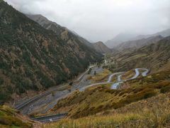 -天山神秘大峡谷