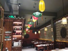 -湘西小馆(滨河路店)