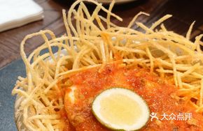Honeycomb Potatoes with Red Three-Chop and Rice Noodles