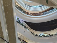 -瑞虹新天地月亮湾