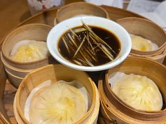 蟹粉小笼汤包-南小馆(迪士尼小镇店)