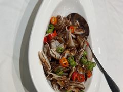 -海派美食·家宴海鲜青岛菜·石锅鲽鱼头(东方城店)