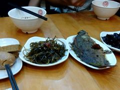 -顺溜·手工刀削面·黑金店(铜锣湾店)