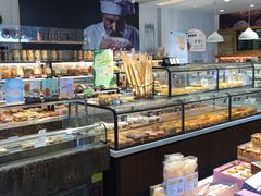 面包甜点陈列柜-金凤成祥(东直门现烤面包店)