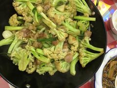 -鲁班小馆(政四街店)