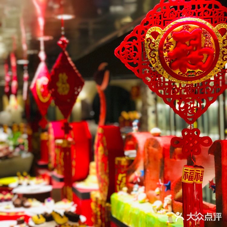 上百道菜的年夜饭你吃过吗?教你怎么用最少的钱得到最大的享受