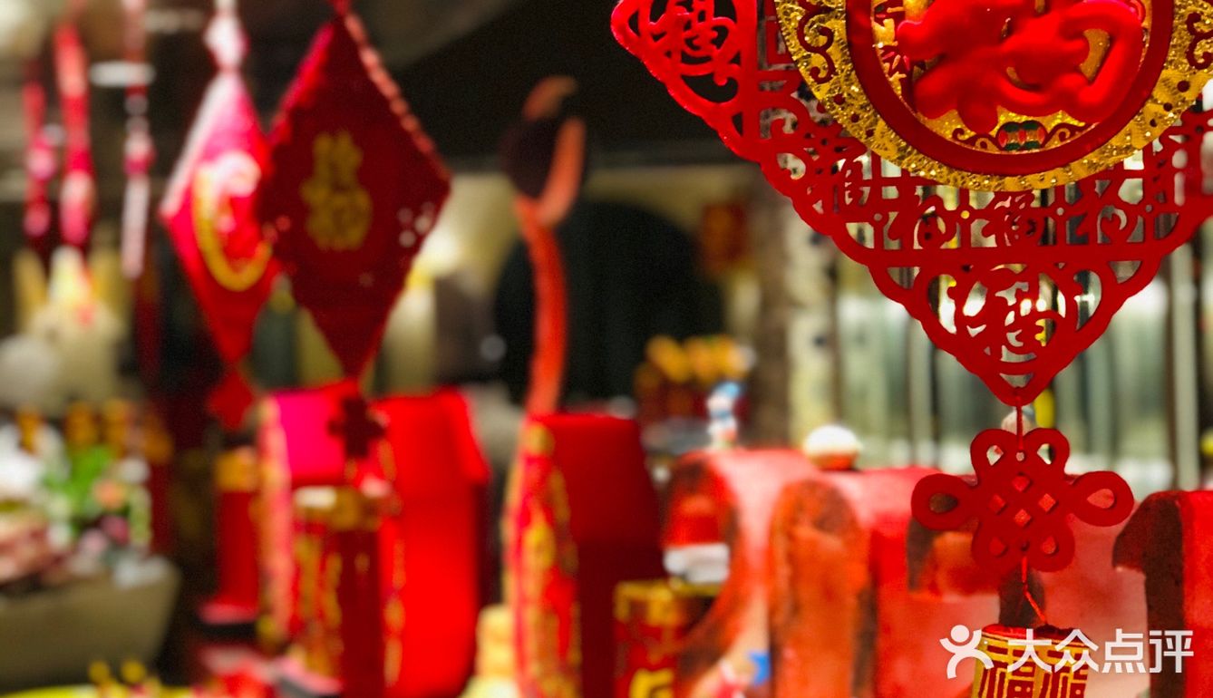 上百道菜的年夜饭你吃过吗？教你怎么用最少的钱得到最大的享受