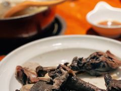 半只鸡-黑鸡小馆(金源店)