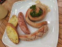 -汽车博物馆主题餐厅