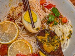 -粉八·云南米线·建水烧烤(常熟路店)