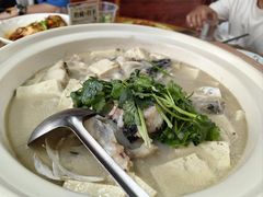 富春鱼头豆腐汤-芦茨金富饭庄·25年老字号·专做稻草鸡