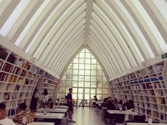 -钟书阁(松江泰晤士小镇店)