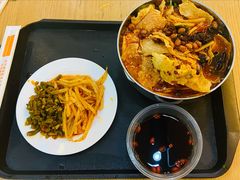 酸笋炒肥肠-红鼻子桂林米粉(金唐新光界店)