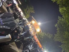 -席娜卡琳火车铁道夜市