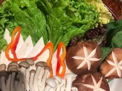 -老牌坊云南鱼豆花火锅(哈西万达店)