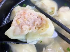 三鲜大馄饨-万寿斋(山阴路店)