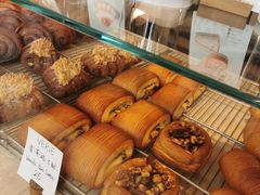 -VERIE BAKEHOUSE