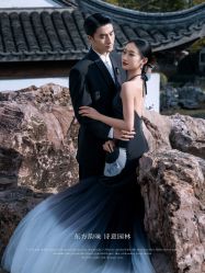 -雪中彩影婚纱摄影·微光艺术中心