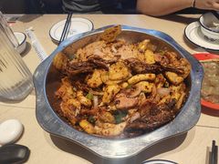 鸭下巴鸭爪双拼-嘎嘎鸭下巴·爆辣干锅(明教寺店)