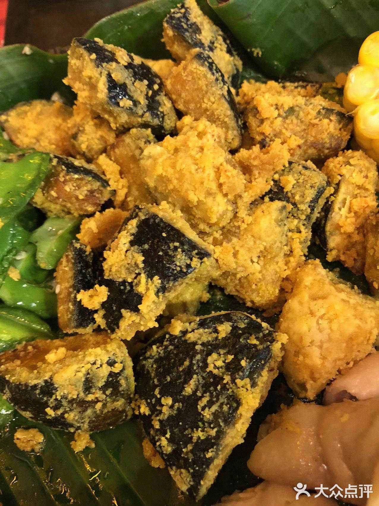 吸引眼球的这一簸箕耀眼的海南特色美食