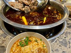 -肖肖酸萝卜鱼火锅(总店)